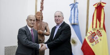 Passalacqua recibió al ex director del Centro Universitario de la Guardia Civil de España