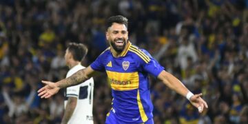 Con gol de Milton Giménez, Boca Juniors venció a Gimnasia y se acercó a la zona de clasificación de la Libertadores 2025