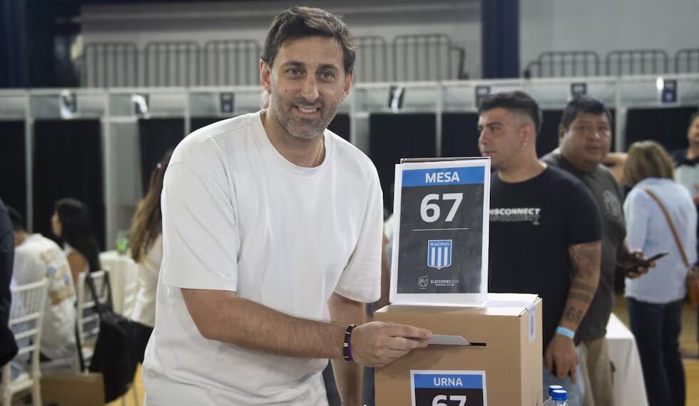 Con récord histórico de votantes, Diego Milito fue elegido nuevo presidente de Racing