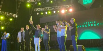 Festival del Litoral: Chango Spasiuk deslumbró con su chamamé «Taco y suela» y Ramón Méndez se alzó con el Mensú de Oro