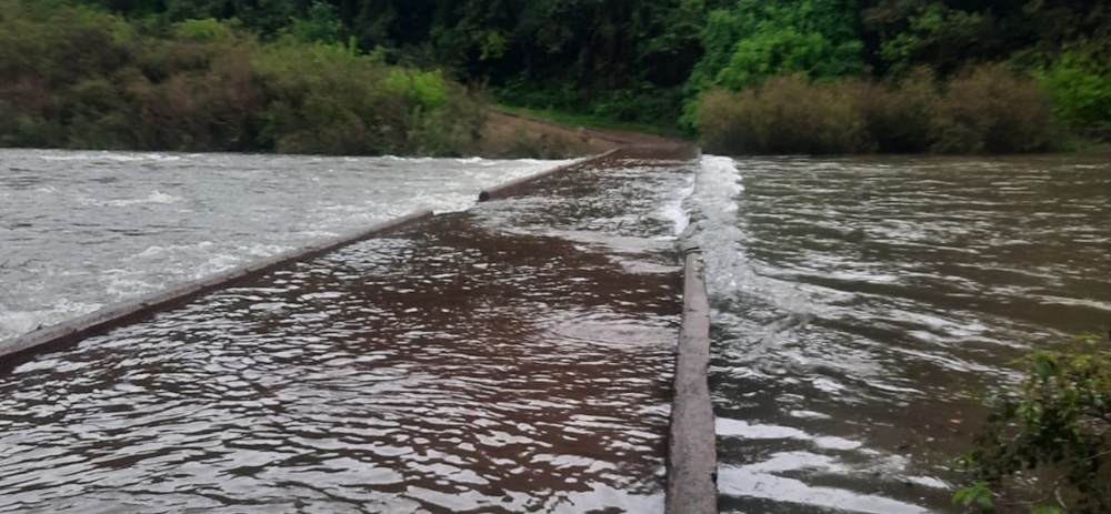 Por crecida del arroyo Yabotí, el ingreso al Moconá se encuentra cerrado