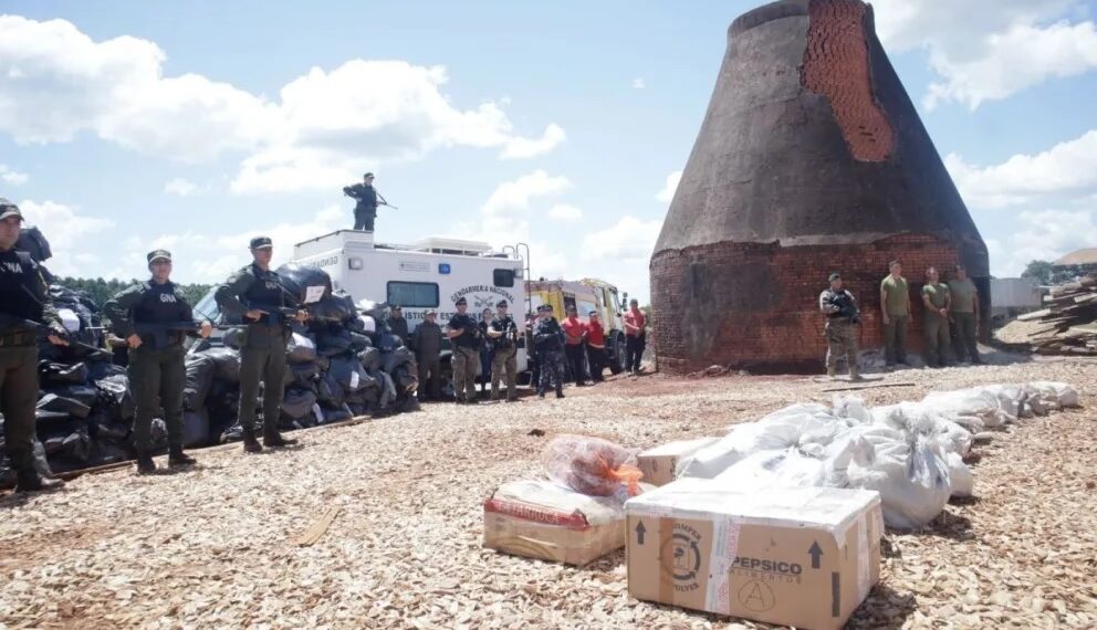Con la presencia de la Ministra Bullrich, incineraron más de 47 toneladas de droga en Puerto Rico