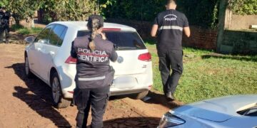 En menos de 24 horas, investigadores recuperaron dos autos y una moto robada