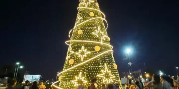 El Parque de las Fiestas de Posadas enciende su árbol de Navidad el próximo domingo