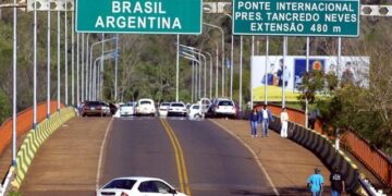 Turismo: en la primera quincena de enero, más de 60 mil personas cruzaron a Brasil desde Iguazú