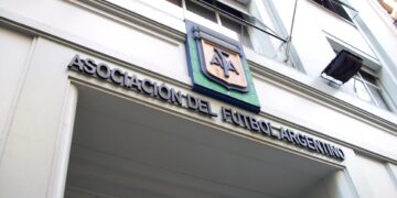 La AFA publicó el ranking de los clubes argentinos con más socios en 2024: cómo quedaron Boca y River