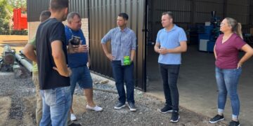 Desde Industria acompañan el trabajo de dos empresas claves en Campo Viera