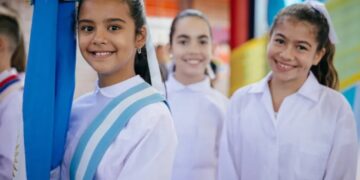 Con importantes beneficios para estudiantes y docentes, Misiones garantiza la vuelta a clases en toda la provincia