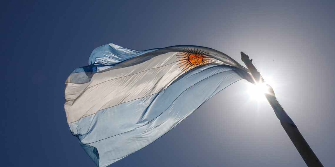 27 de Febrero: se iza por primera vez la Bandera Argentina
