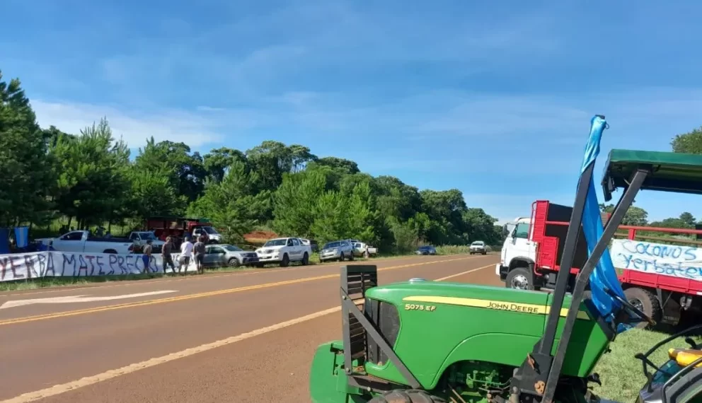 Productores yerbateros iniciaron un paro en busca de mejores precios para la materia prima