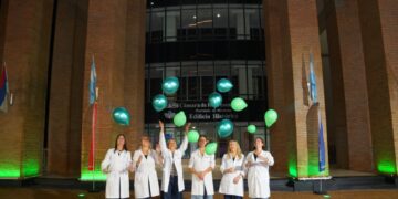Iluminan de verde el edificio legislativo para recordar la importancia de la salud visual y concientizar sobre el glaucoma