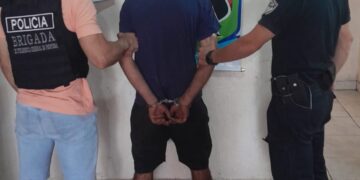 Iguazú: Empleado de un estacionamiento robó a mano armada a un hombre y terminó detenido