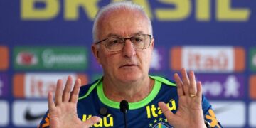 Tras la derrota contra Argentina, los medios brasileños aseguran que el técnico Dorival Júnior tiene las horas contadas