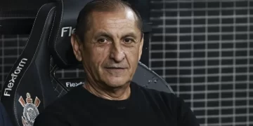 Ramón Díaz se convirtió en el técnico argentino más ganador de la historia