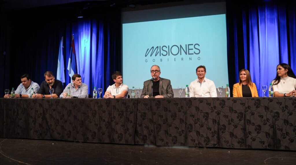 Passalacqua encabezó una nueva entrega de fondos para los municipios y destacó la descentralización y la “cultura del encuentro”