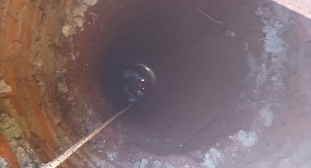 Bomberos policiales de Jardín América rescataron a una niña que cayó a un pozo de 7 metros