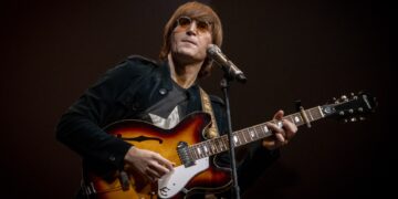 El doble argentino de John Lennon llega a la provincia