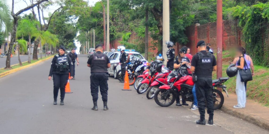 Secuestran 27 motocicletas en operativo de control policial en Posadas