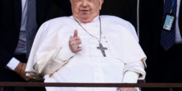 Francisco reapareció y pidió rezar por los más necesitados