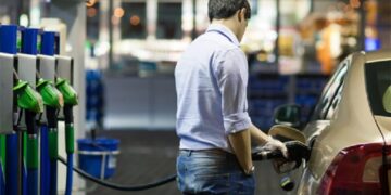 Aprobaron los requisitos que deben cumplir las estaciones de servicio para el autodespacho de combustible
