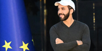 Esto respondió ChatGPT a Bukele sobre quién es el Presidente más popular