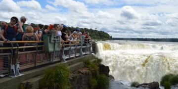 Más de 27.000 personas visitaron las Cataratas del Iguazú durante el fin de semana largo de Semana Santa