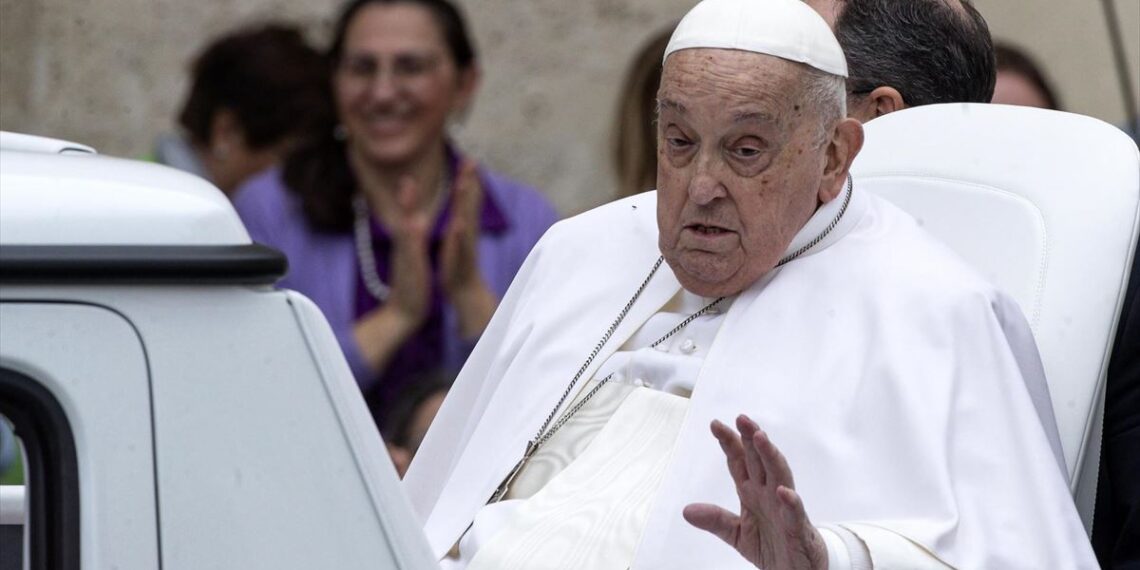El Vaticano confirmó que Francisco murió tras sufrir un derrame cerebral