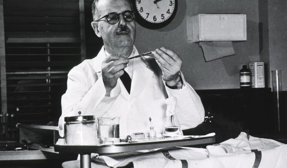 Día del Investigador Científico: un homenaje a Bernardo Houssay y su legado