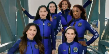 Seis mujeres volarán hoy al espacio, entre ellas Katy Perry y la prometida de Jeff Bezos