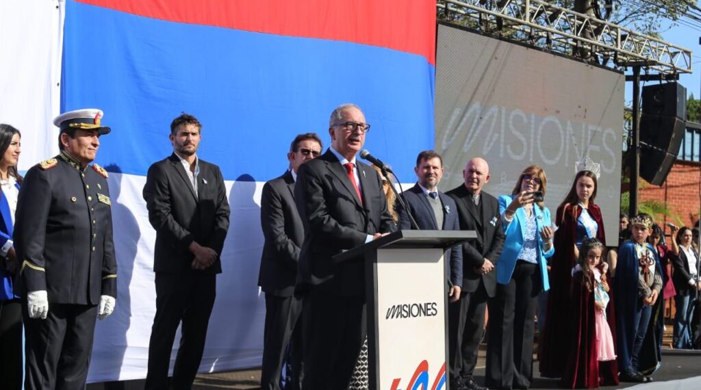 “Solo juntos construimos”: el gobernador Passalacqua reivindicó en San Vicente el legado de unidad de la Revolución de Mayo