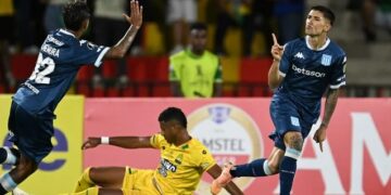 Racing goleó a Bucaramanga y es el único líder de su grupo en la Copa Libertadores
