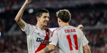 River goleó a Barracas Central y clasificó a cuartos de final del Torneo Apertura