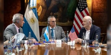 Nación anunció una reforma del sistema sanitario y confirmó la salida de la OMS