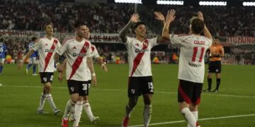 River le ganó 4-1 a Vélez y quedó segundo de su grupo en la Liga Profesional