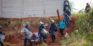 Dos detenidos por promover la toma ilegal de tierras en el Barrio Sol de Misiones