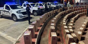 La Policía dio el mayor golpe al contrabando en Misiones: 400 millones en cigarrillos, dos detenidos y tres vehículos secuestrados