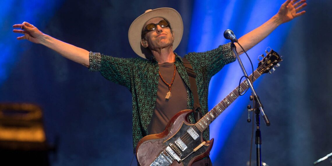 Skay Beilinson llega al litoral con la esencia encendida de Patricio Rey