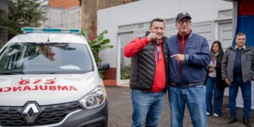 Passalacqua entregó ambulancias y equipamiento médico para centros asistenciales de la provincia
