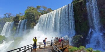 Por los feriados de junio, viajaron más de 2,1 millones de turistas y gastaron $412.372 millones