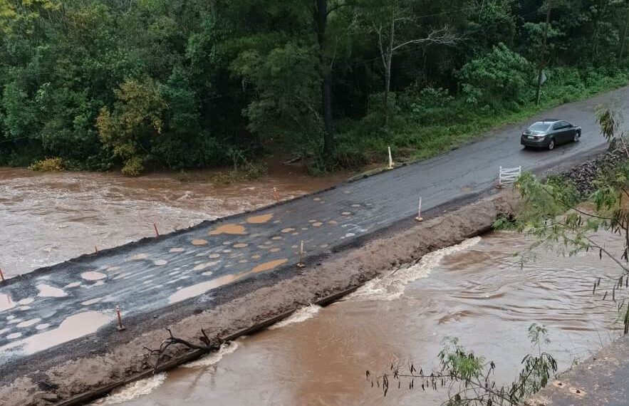 Habilitaron el tránsito en la ruta provincial 7 sobre el arroyo Tabay
