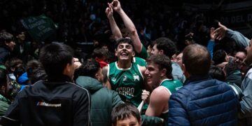 El tiro más impresionante en la historia de la LNB: Ferro ganó con un triple sobre la chicharra
