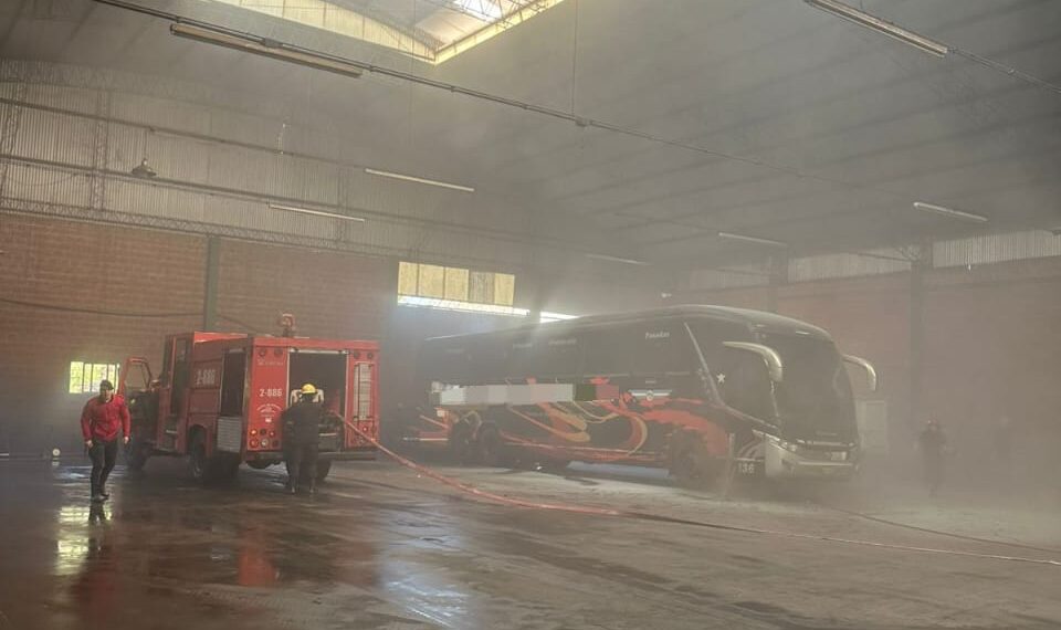 Un colectivo se incendió en Posadas: no hubo lesionados