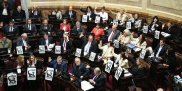 El Senado convirtió en ley el aumento para las jubilaciones y la restitución de la moratoria