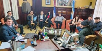 Safrán se reunió con gremios para avanzar en aumentos salariales y recategorizaciones del sector público