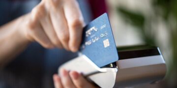 La morosidad en el financiamiento con tarjetas de crédito se duplicó durante el último año