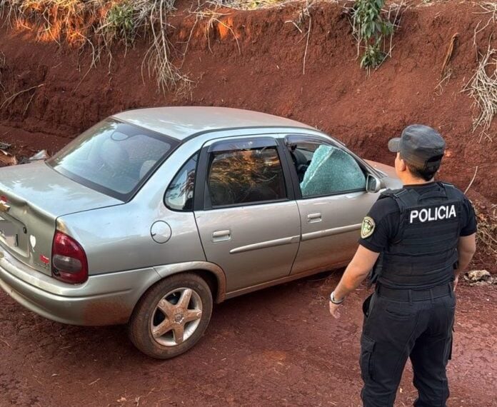 Puerto Esperanza: detuvieron a un hombre y recuperaron un auto robado de un taller mecánico