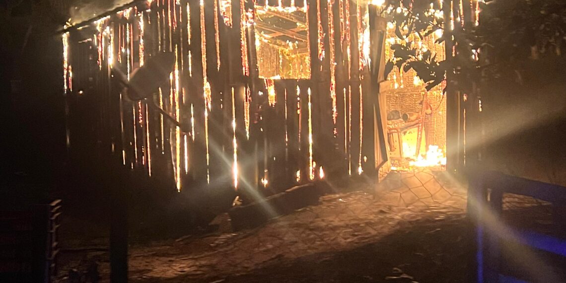 Incendio de vivienda en Campo Grande: un hombre sufrió quemaduras graves