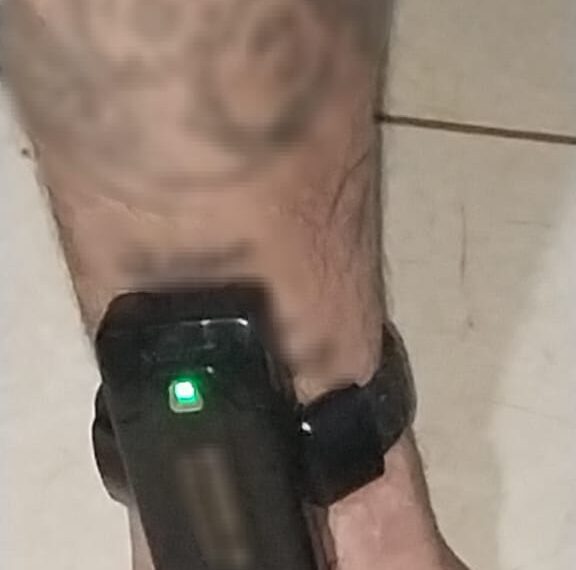 Capturaron en un paso ilegal a un ex convicto armado y con una tobillera electrónica