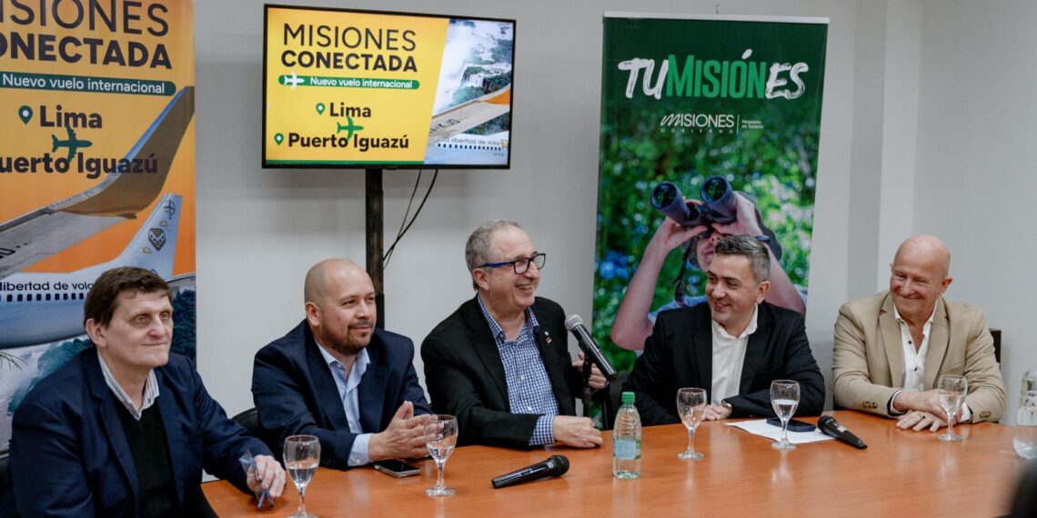 Misiones: lanzaron una nueva conexión aérea que conecta Lima con Puerto Iguazú