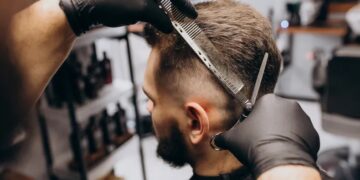 «Día del Peluquero»: por qué se celebra hoy, historia y curiosidades de la profesión